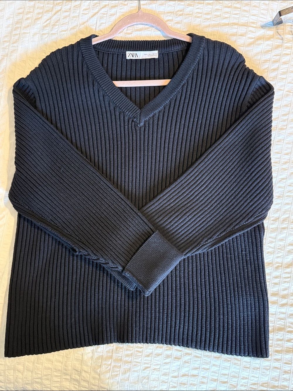 Zara Ribbed V-Neck Sweater in  Navy